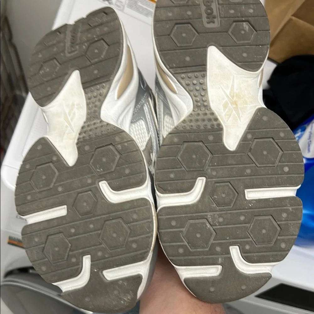 Reebok Woman’s Ortholite Athletic Shoe-Changed my mind. I’m keeping them! - Picture 8 of 8
